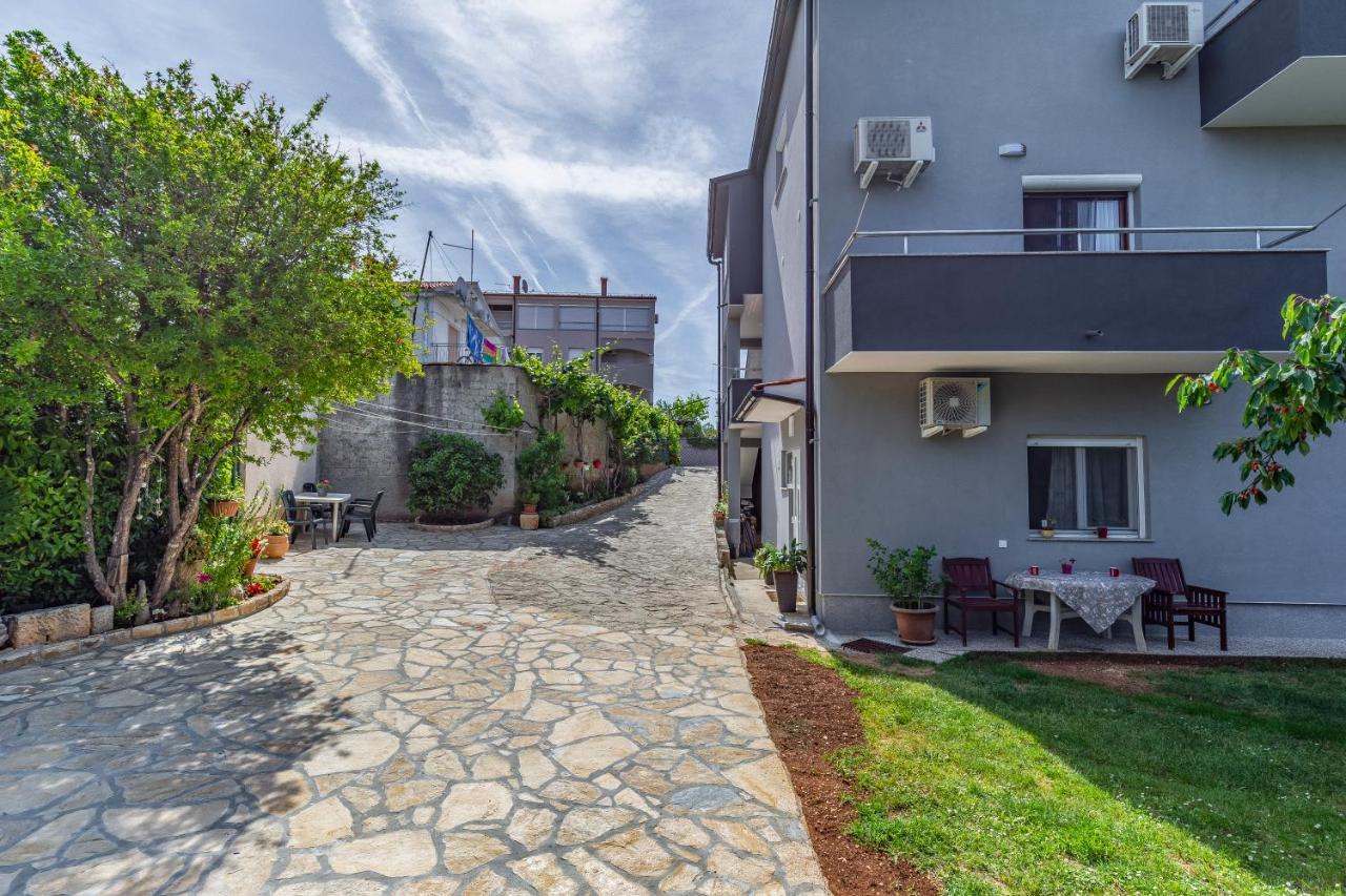 Apartment Lorencin Milka Μεντουλίν Εξωτερικό φωτογραφία