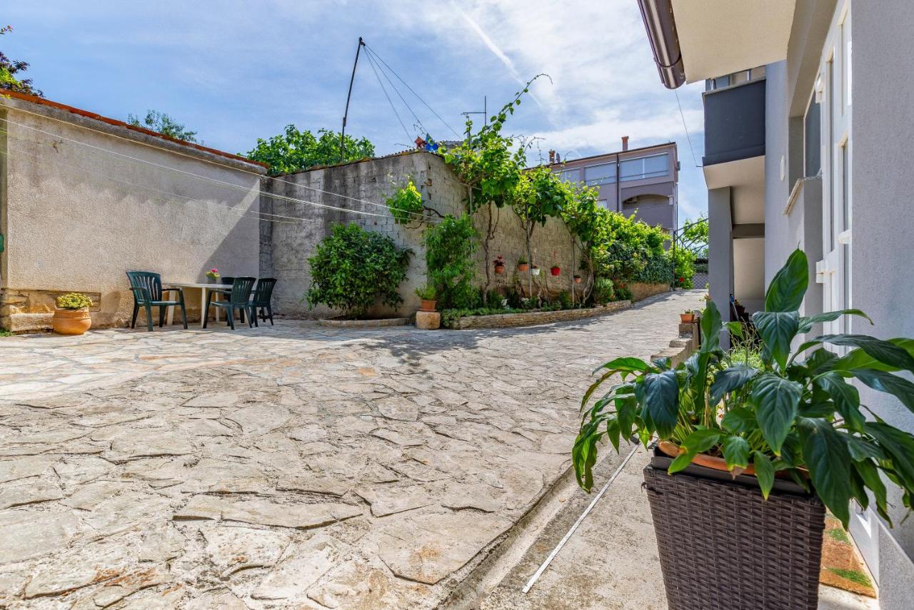 Apartment Lorencin Milka Μεντουλίν Εξωτερικό φωτογραφία