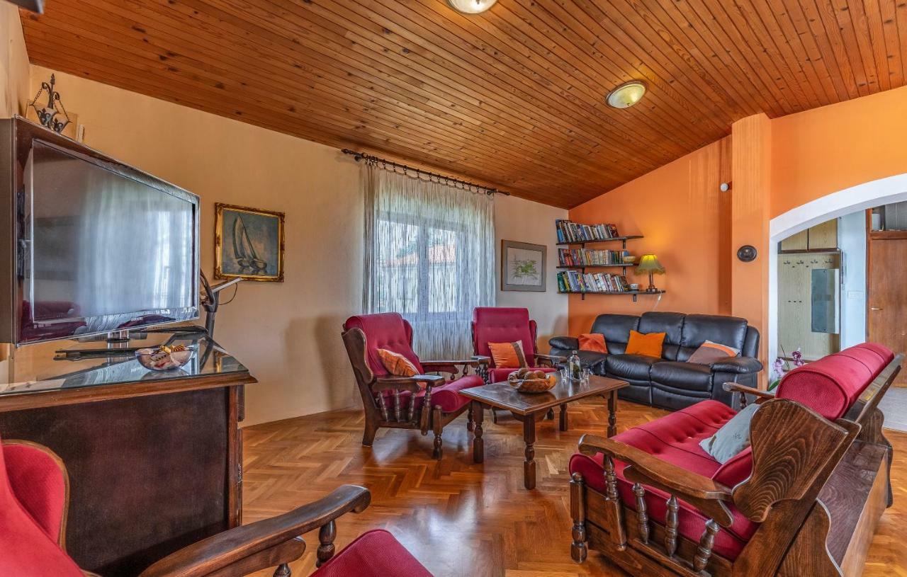 Apartment Lorencin Milka Μεντουλίν Εξωτερικό φωτογραφία