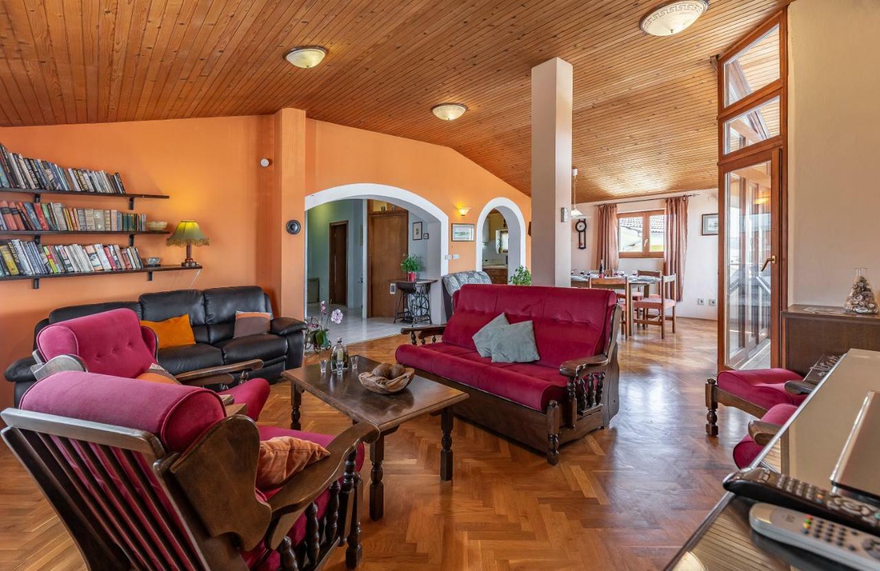 Apartment Lorencin Milka Μεντουλίν Εξωτερικό φωτογραφία